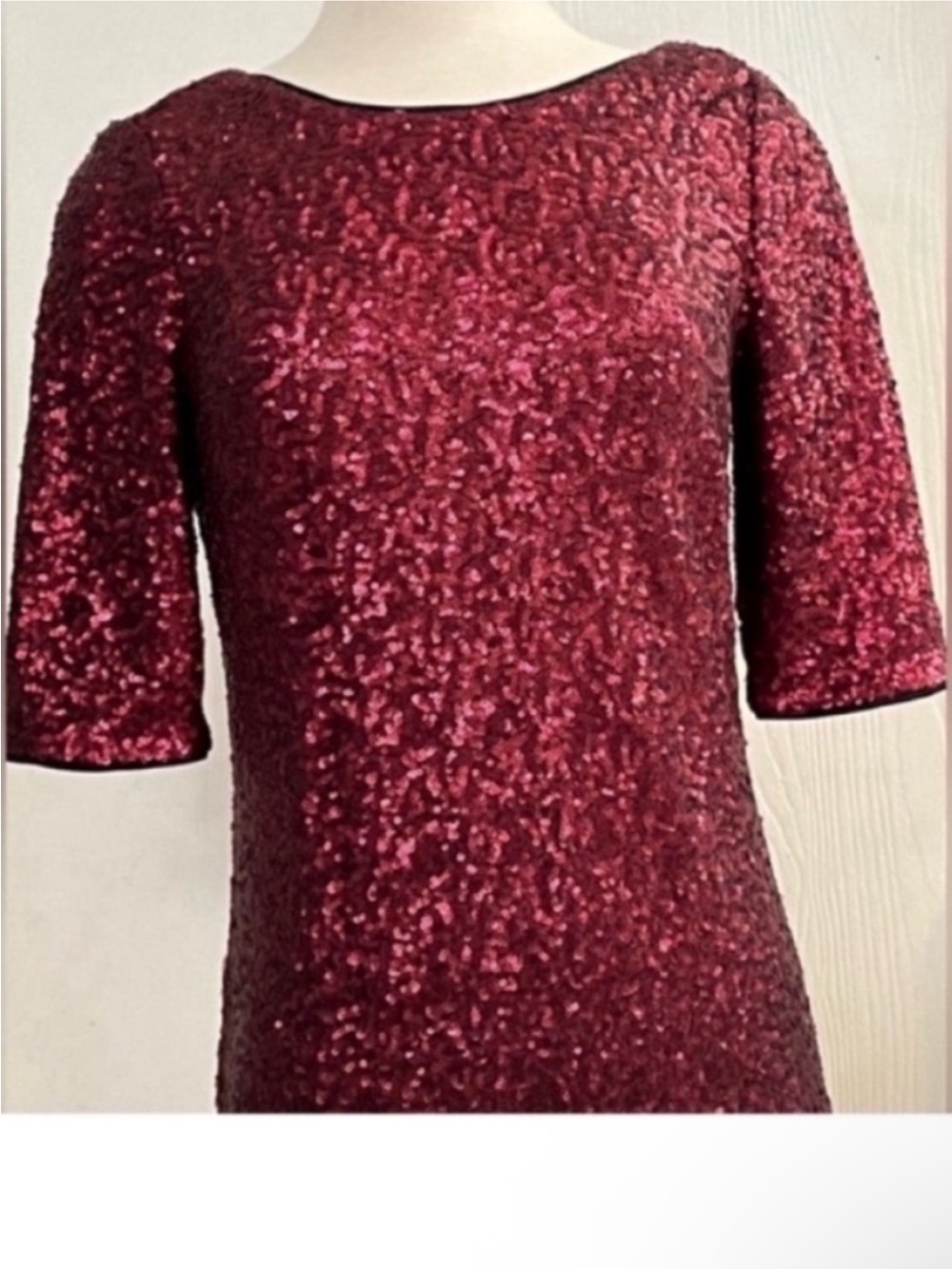 Betsy Johnson Women's Sequined Shift Dress - Burgundy Size 4 - Picture 5 of 9